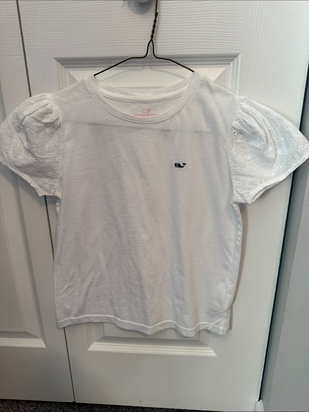 Vineyard Vines eyelet tee